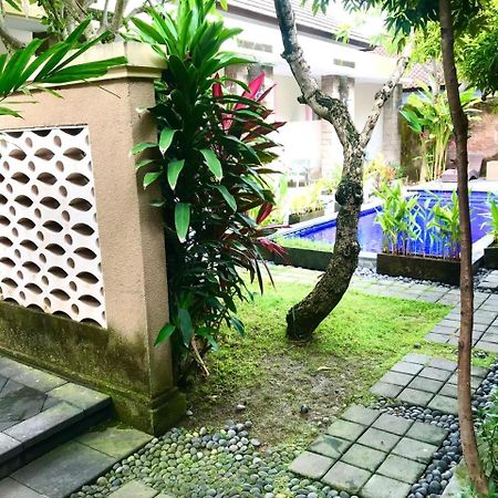 Ayu Love & Harmony Guest House サヌール エクステリア 写真